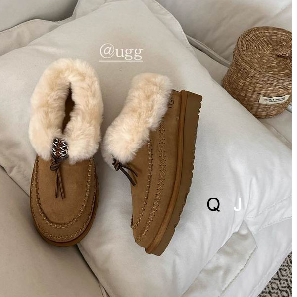 UGG sz35-40 J1106 02